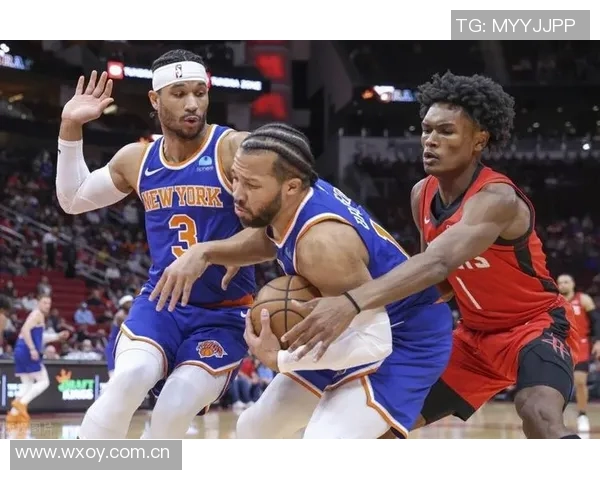 克尼佩尔上半场表现惊艳四号秀10中6三分5中3轻松砍下17分4板2助